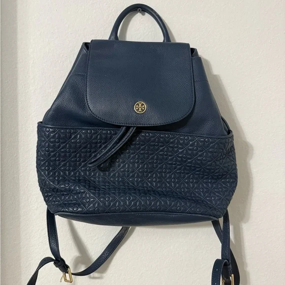 Tory Burch vintage, leather backpack with adjustable straps Tory Burch Thea Large Backpack Pebbled Leather 170479 $550  main image 3